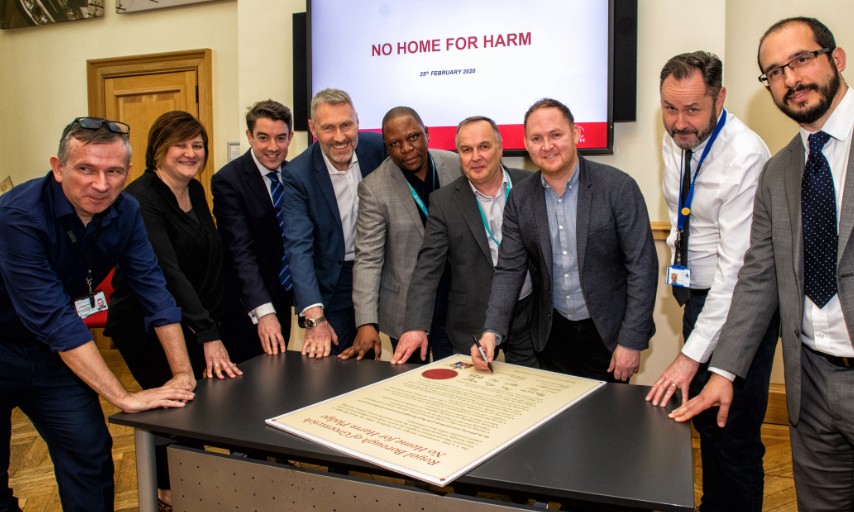 Leader of the Council Cllr Danny Thorpe and representatives from L&Q, Optivo, Southern Housing Group, PA Housing, Charlton Triangle Homes, Peabody, Hexagon and Moat, signing the pledge.