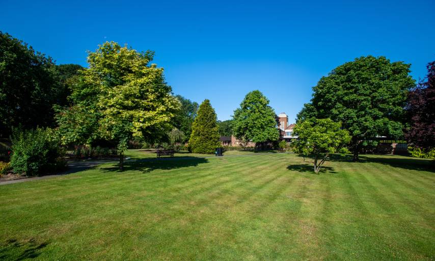 Eltham Crematorium garden