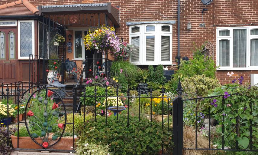 Front garden winner! Pauline Barnes