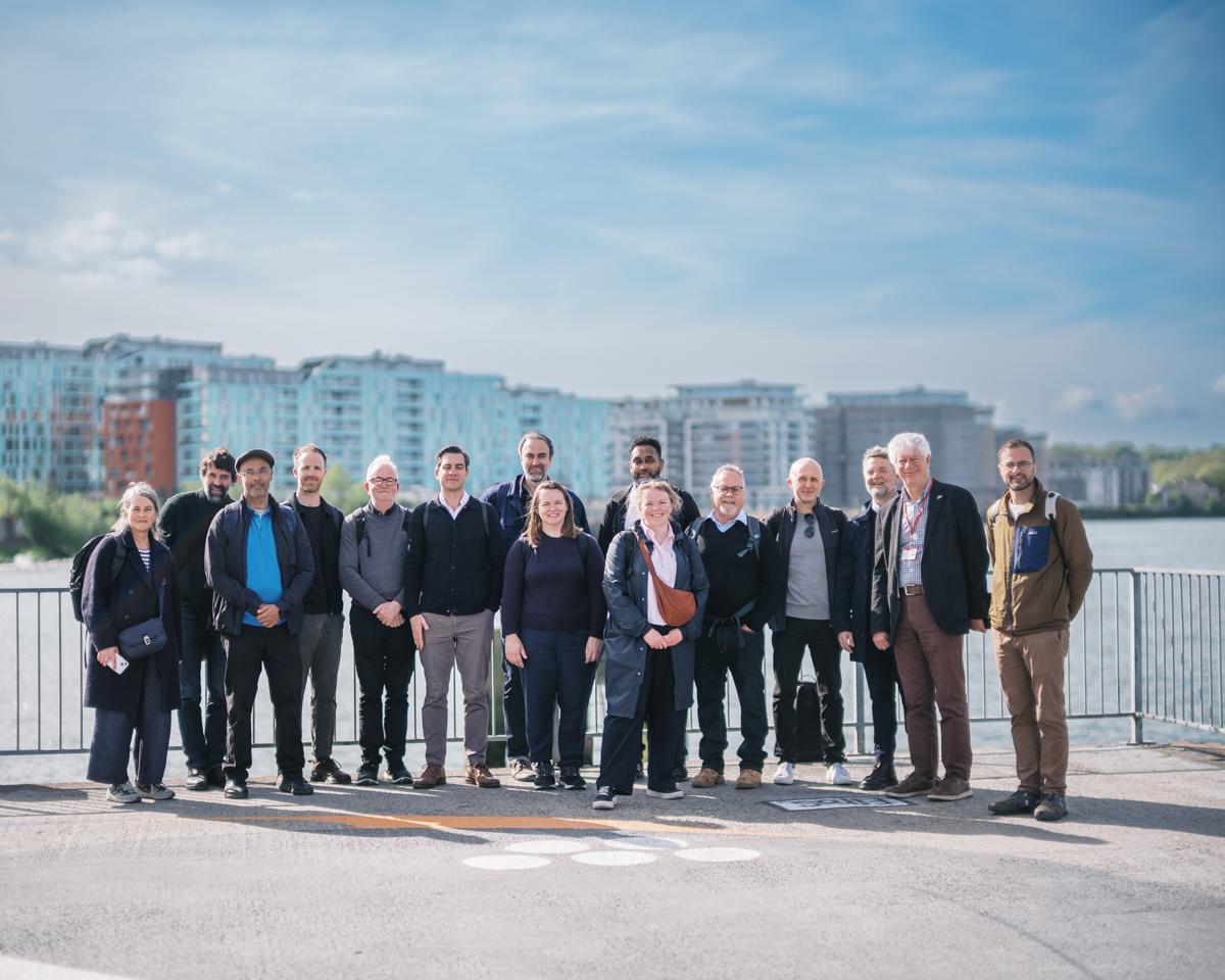 Thames Path walk and workshop