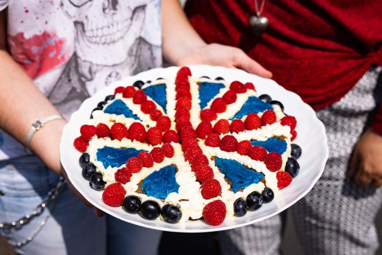 A cake iced with the union flag